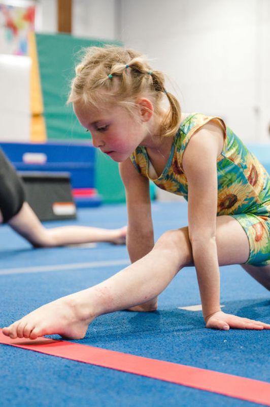 guide to stretching at home for gymnastics